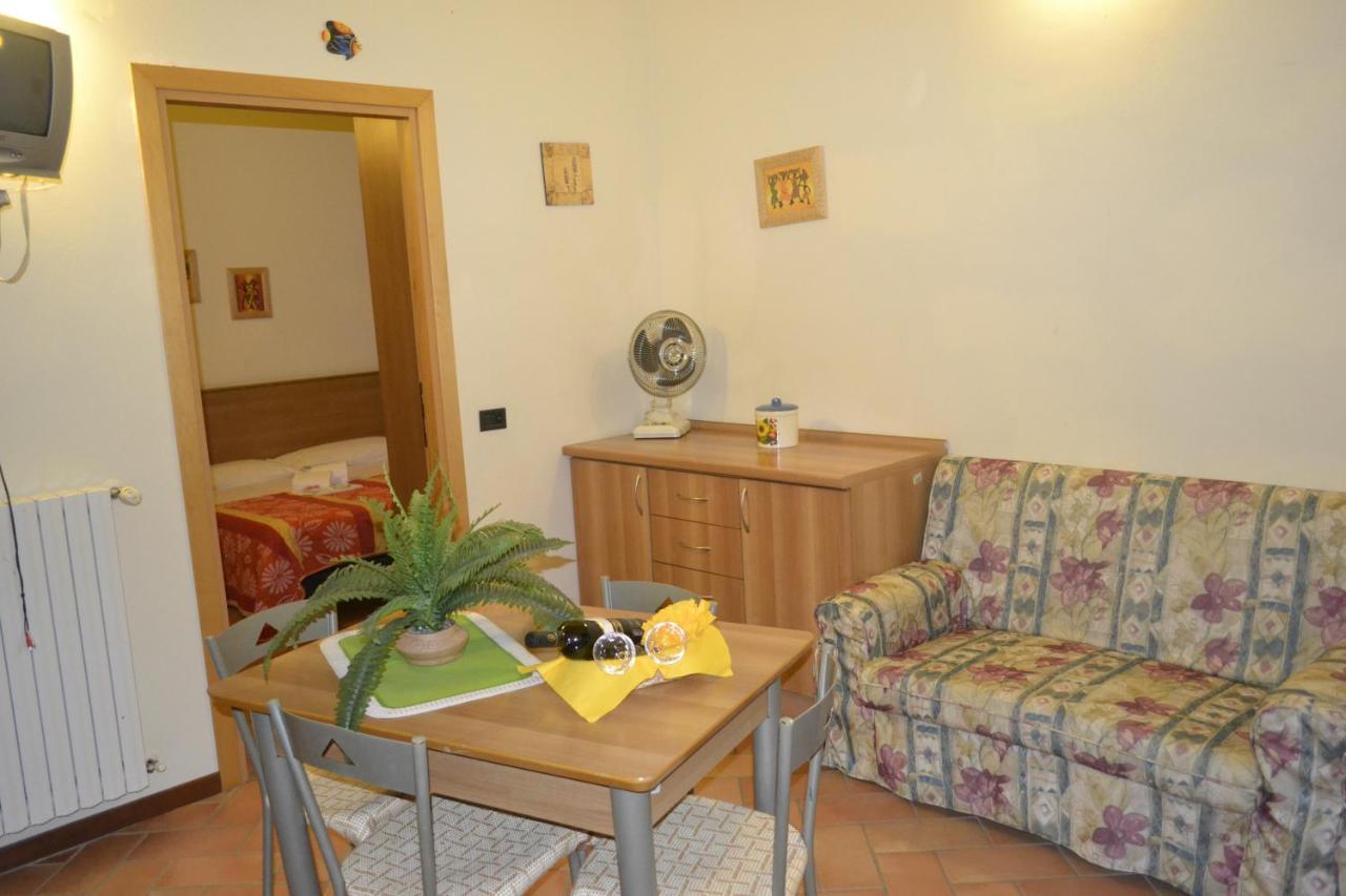 Fattoria Il Poggio Villa San Feliciano Bagian luar foto